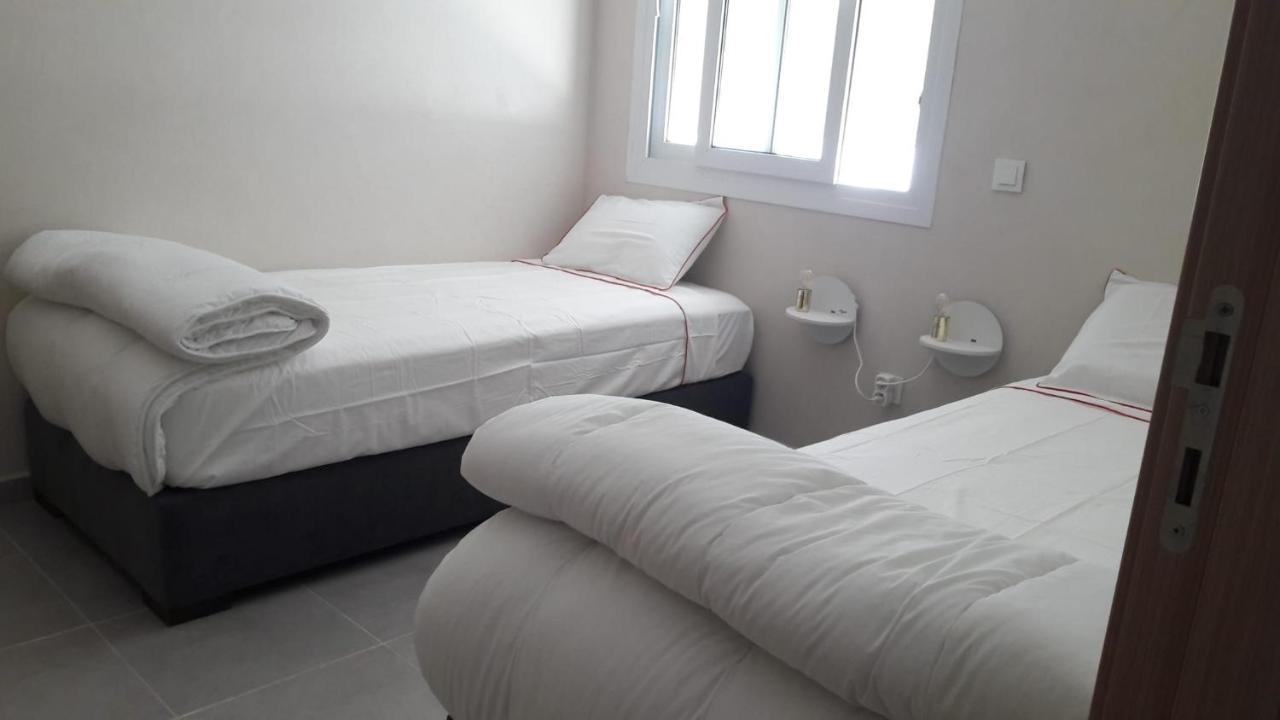 Appart. Luxueux Avec Piscine, Cosy, Bien Situe Bouznika ภายนอก รูปภาพ