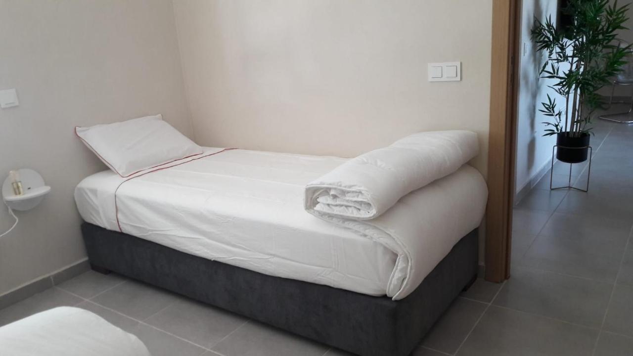Appart. Luxueux Avec Piscine, Cosy, Bien Situe Bouznika ภายนอก รูปภาพ